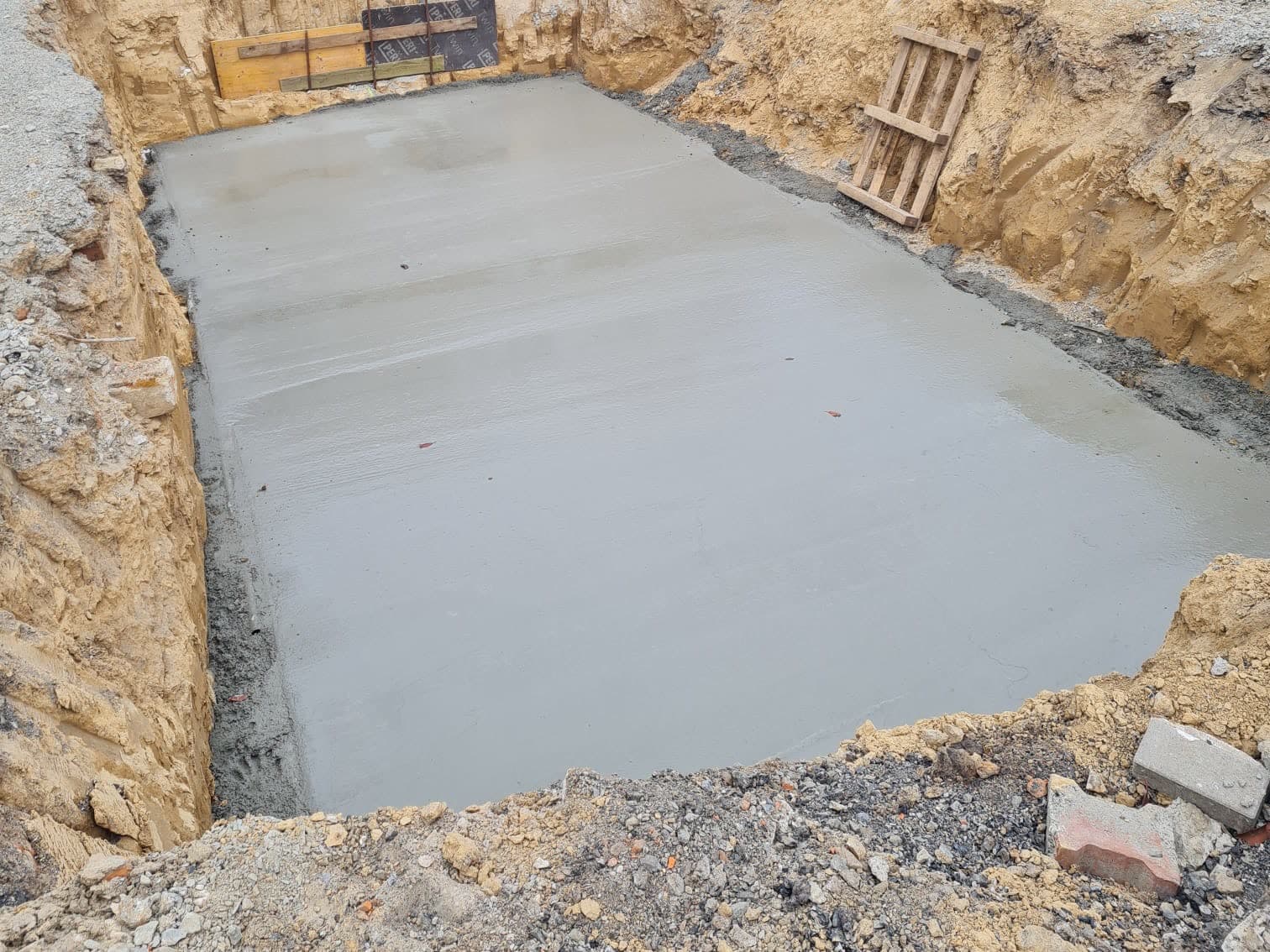 Výkop a betonová vana